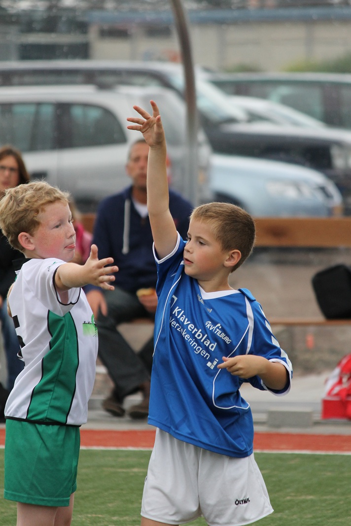 Oefenwedstrijd E2 Almkerk 144.JPG